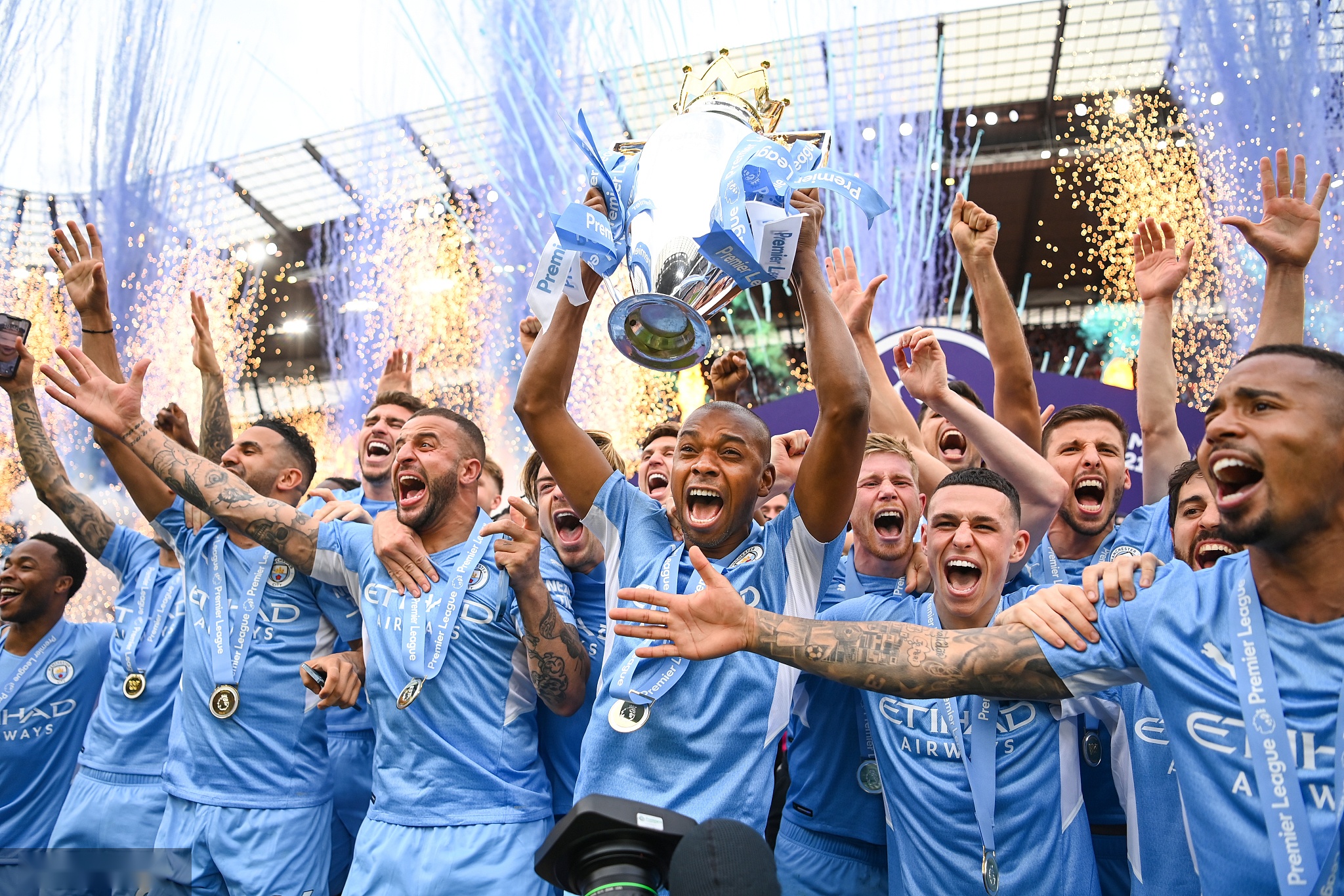 前锋线上的 前锋线上的