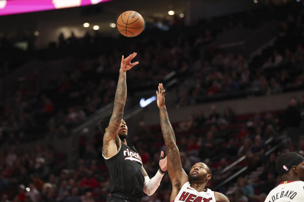 场上轻松击 场上轻松击