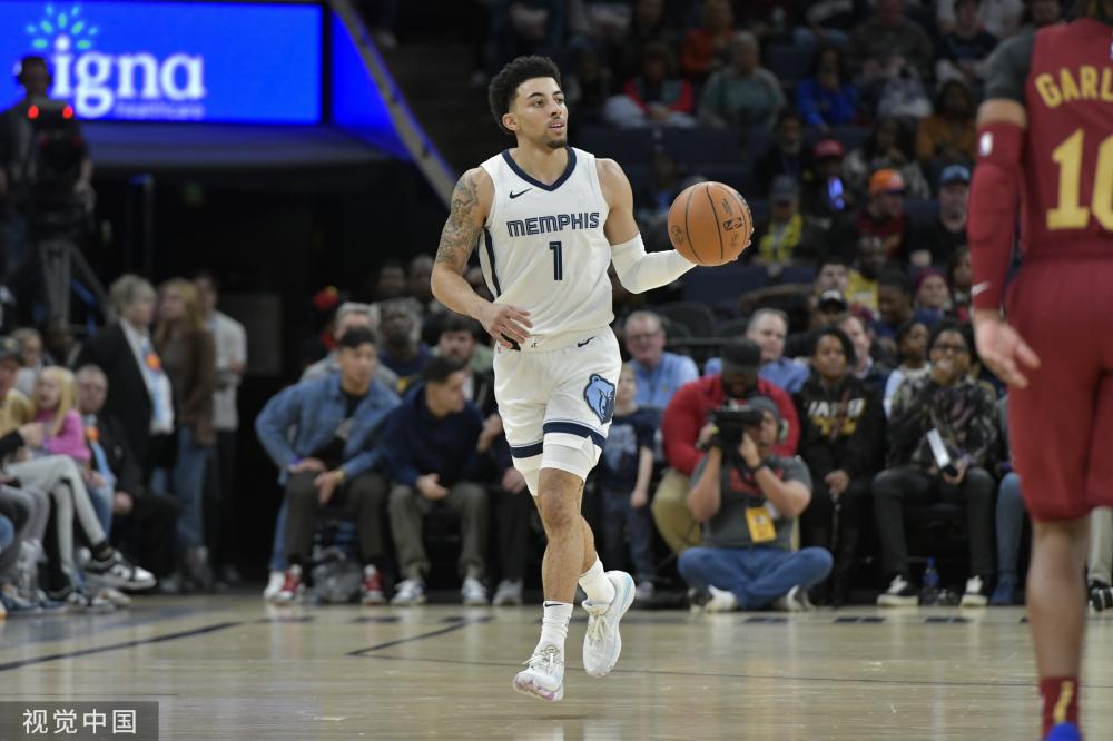 围绕卡赞的 围绕卡赞的